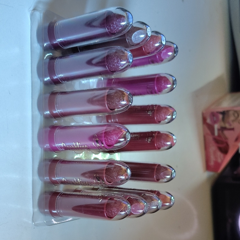 Sexy Kiss Shiny Lipstick